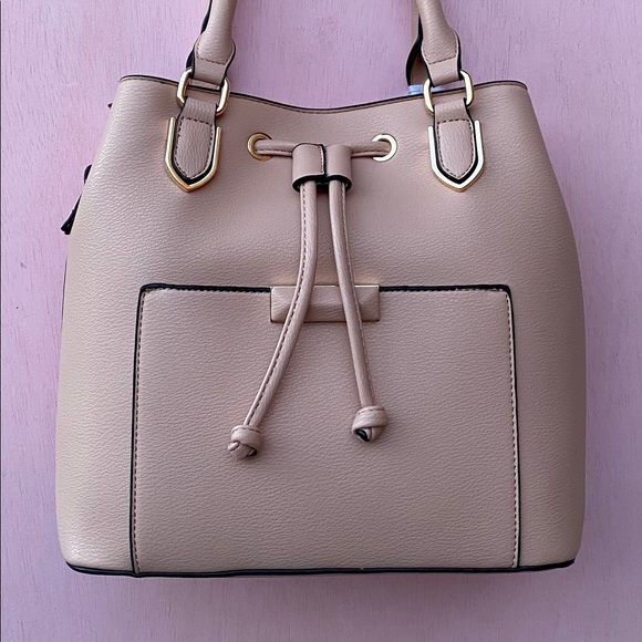 welcome! - Picture 4 of 8